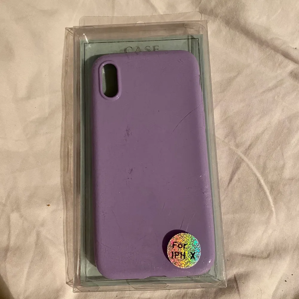 Pastell lila iphone skal för iPhone X. Säljs då jag jag fick fel skal. Köparen står för frakt.. Övrigt.
