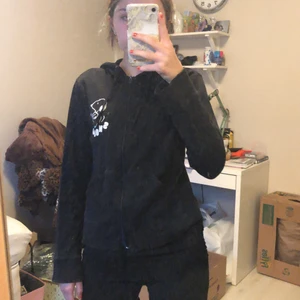 Kofta - Gammal kofta som inte kommer till användning. Storlek 36-38, men passar även 34