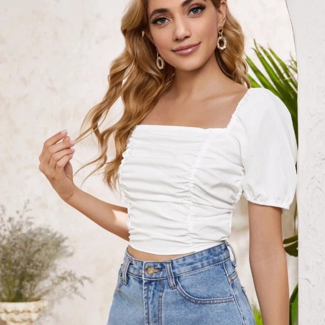 Vit tröja med öppen rygg <3 - 90