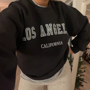 Sweater🖤 - Supersnygg sweater🖤🍭💘