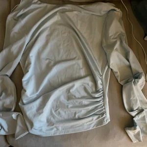 NAKD Tröja - Oanvänd, öppen i ryggen. 