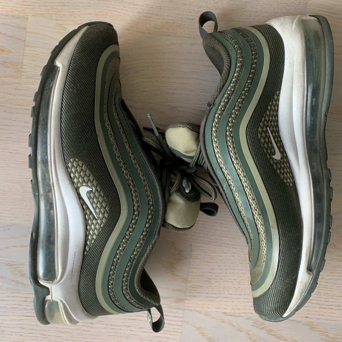 NIKE AIR MAX 97