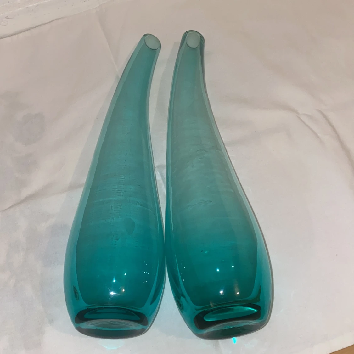 Vackra blå färgade vaser - 90