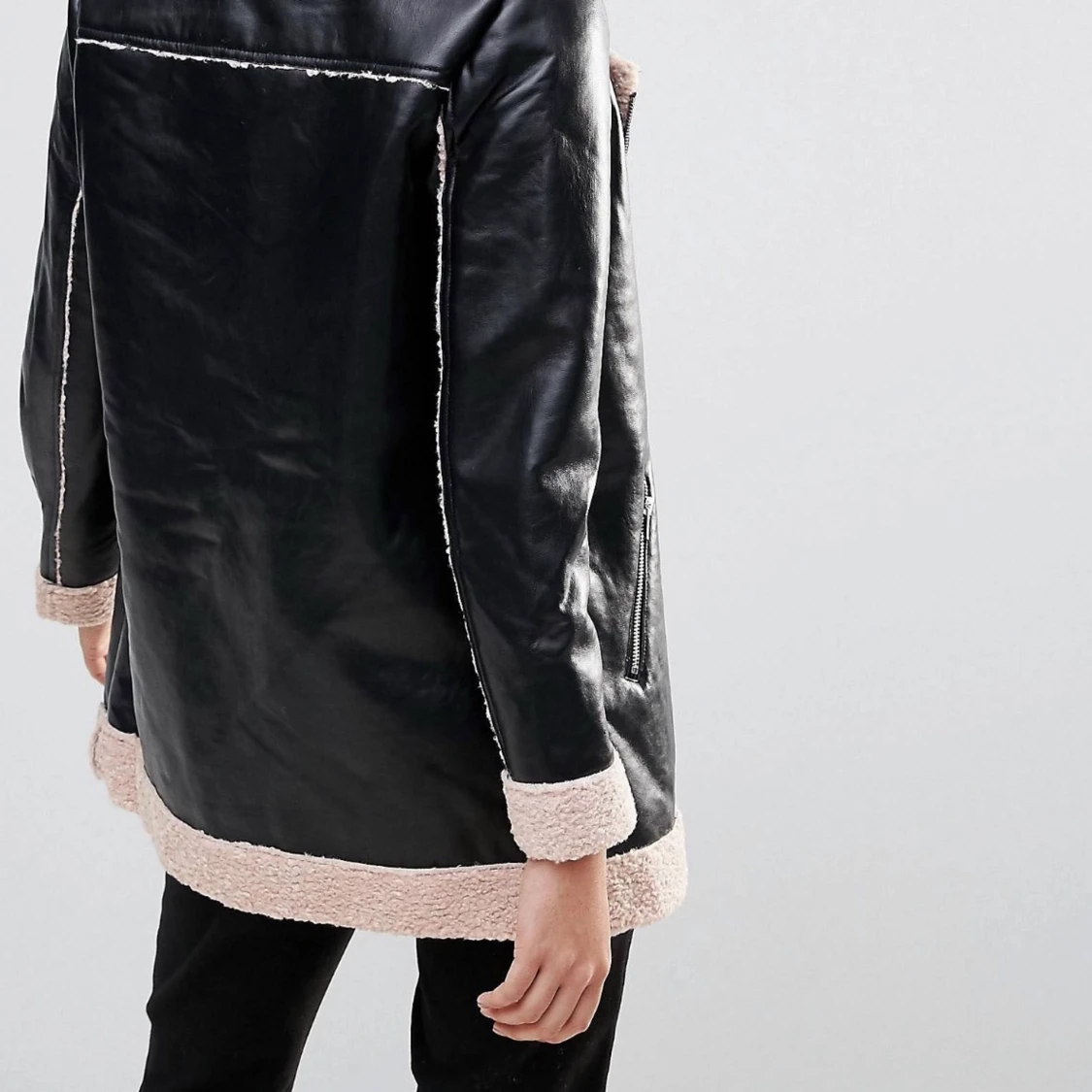 Jacka i läderimitation  - 91