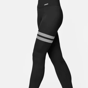 Stronger  - säljer mina stronger tights i strl xs! finns det någon som har i strl s och som vill byta så hör av er!💞 använd fåtal ggr, 150kr 