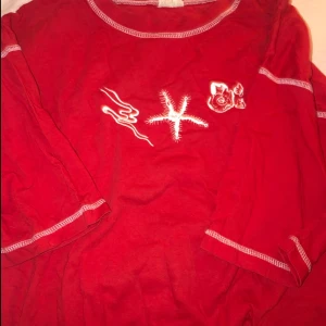 as cool röd oversized tröja - kontakta för fler bilder, frakt tillkommer