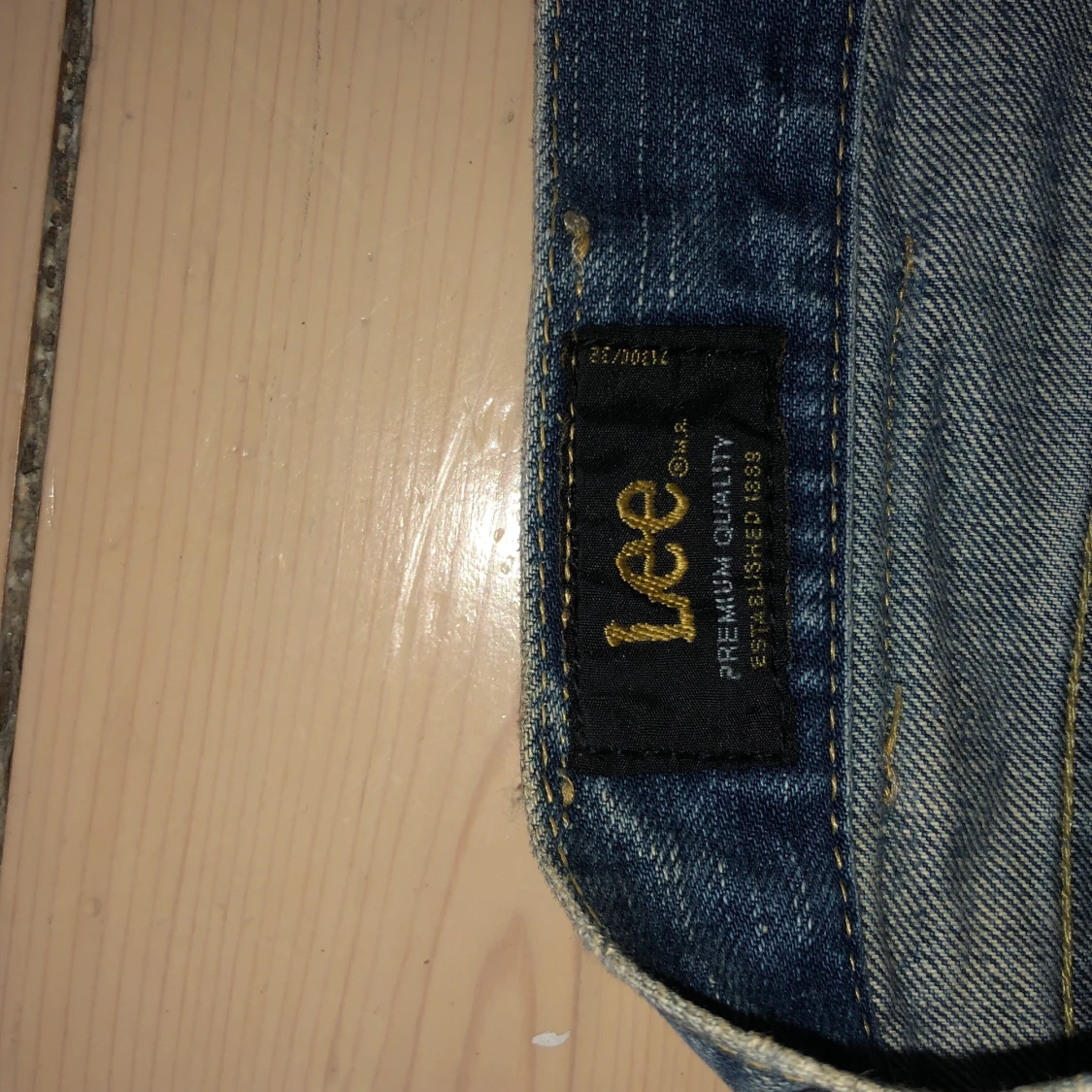 Blåa bootcutjeans  - 91