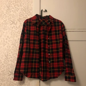 Flanellskjorta som en äkta skogshuggare! - Underbar Flanellskjorta som vilken skogshuggare som helst skulle vilja plocka upp!