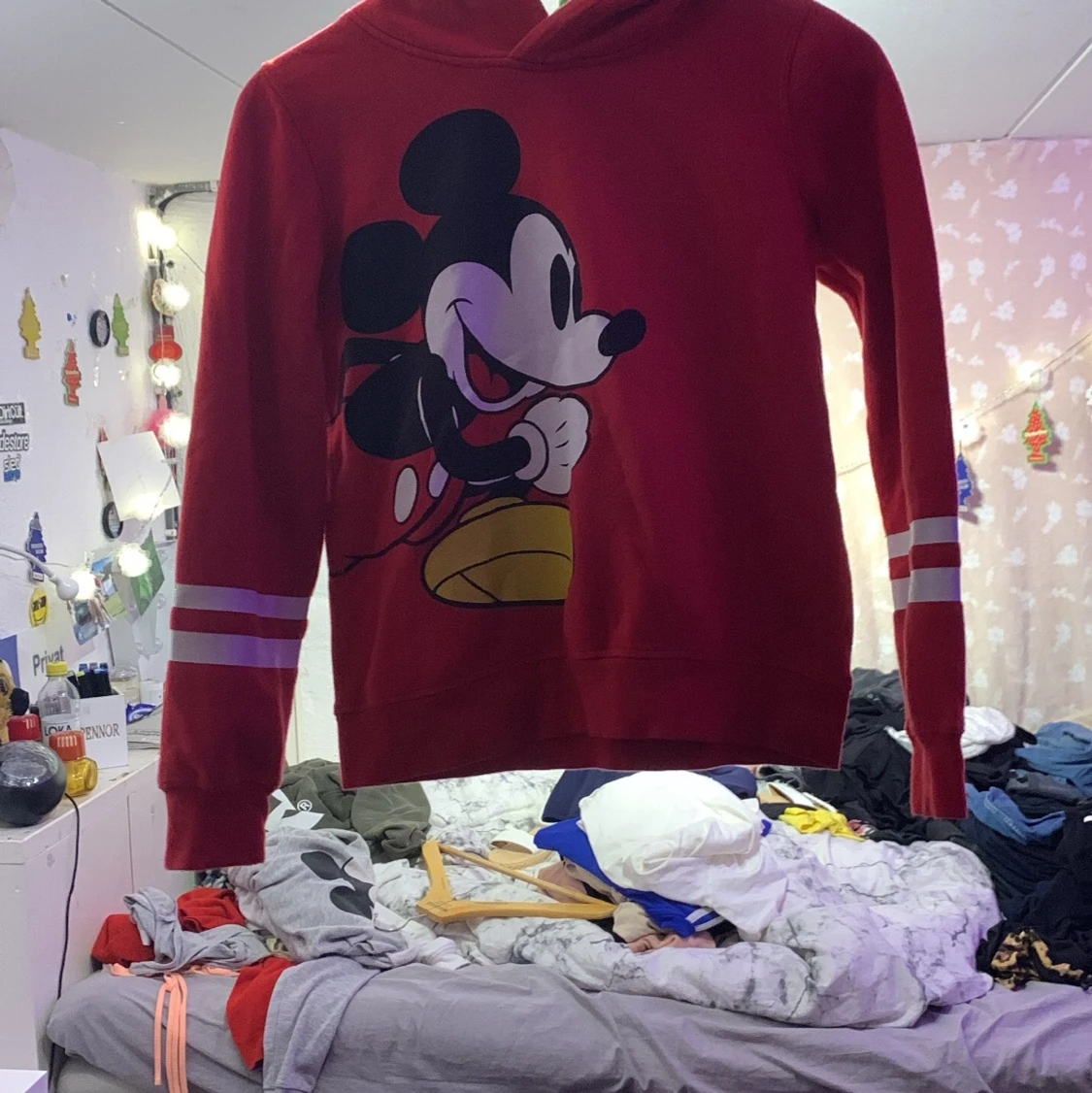 Röd mickey mousse tröja 