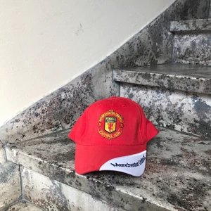 Manchester United Keps - Manchester United keps som är justerbar och finns bara 1x. Skulle det vara fler intresserade så blir det budgivning. Först till kvarn 🌹✨