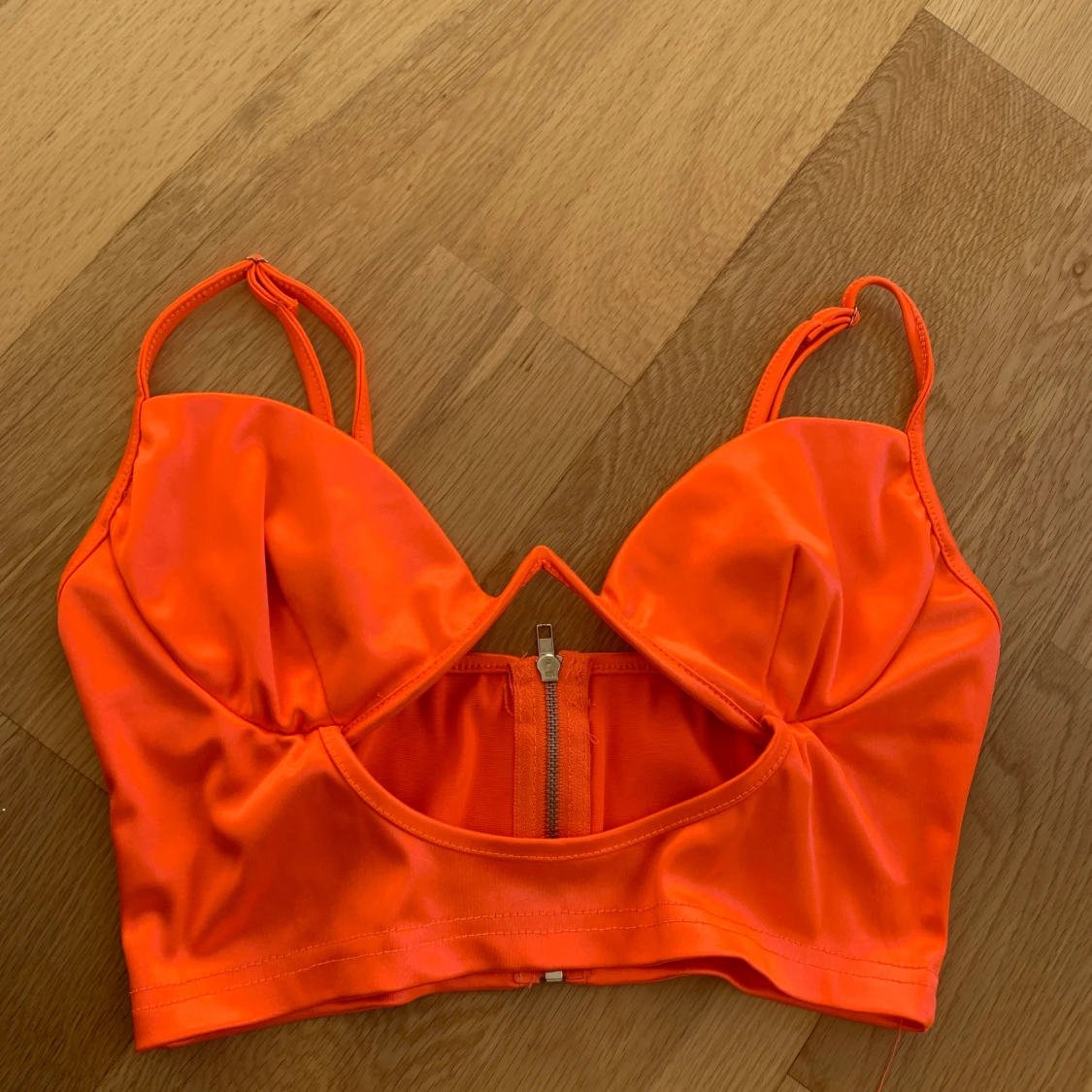 Orange top
