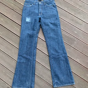 Bootcut byxor  -  Ett par feta bootcut jeans funkar för både kille och tjej skrivit frågor / köp buda i kommentarerna 