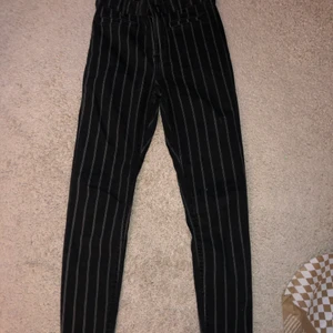 Bershka  - Cute jeans, high wastes, good quality 