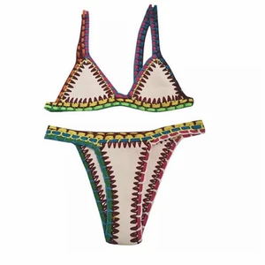 By Anastasia bikini set  - Slutsålt bikini det från by Anastasia. Fick hem dom idag och dom är endast testade en gång med tejp skydd på underdelen. Båda är i Storlek S som var för små för mig och eftersom de är slutsålda så kan jag inte lämna tillbaka. 