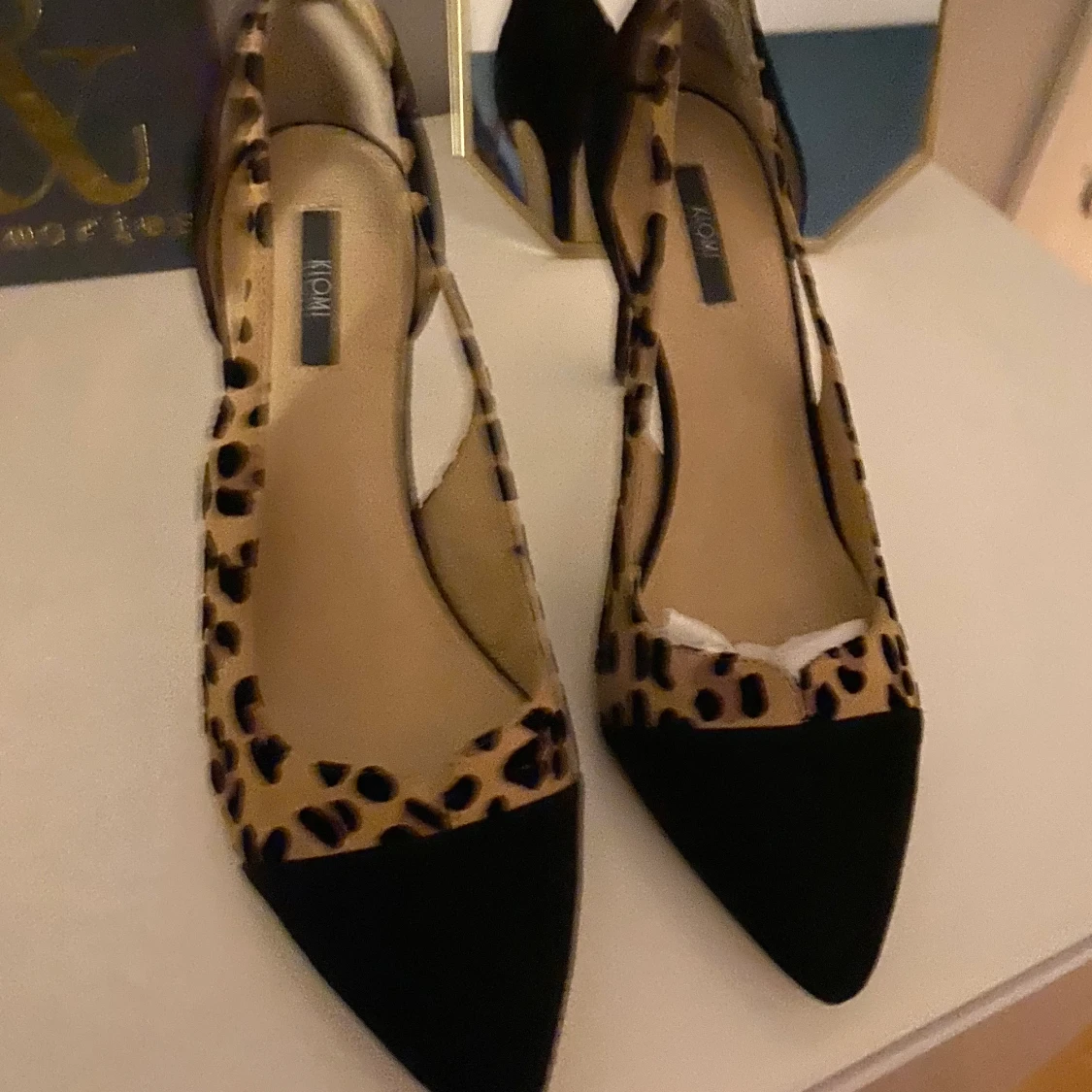 Nya pumps, leopard och Svarta stl.41 - 90