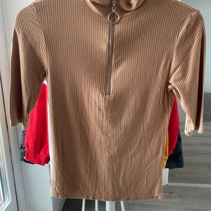 Ljust brun stretch tröja i stl S - Stl S