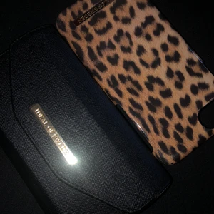 Mobil skal - Ideal of sweden mobil skal✨ ny pris leopard skal 299kr ✨ nypris plånboks skal 399kr✨ dem är i JÄTTE bra skick nästan aldrig använda då jag fick en ny mobil i sammanhang när jag fick dem här skalen✨