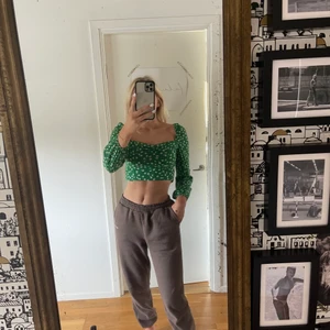 Topp - Söt topp från hm! Använd 1 gång🖤 Supergulligt mönster och en så fin färg när man är solbränd🖤 