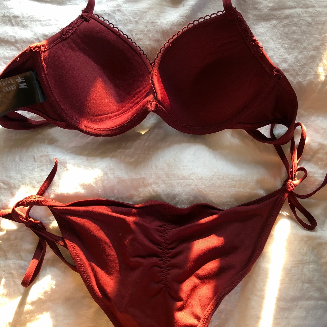 Röd mönstrad bikini - 90