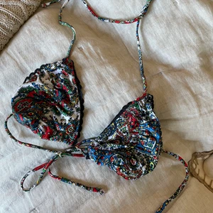 bikini topp - Bikini topp från Tre Lika i storlek XS/S. Inlägg med kommer. Så gott som ny!💗