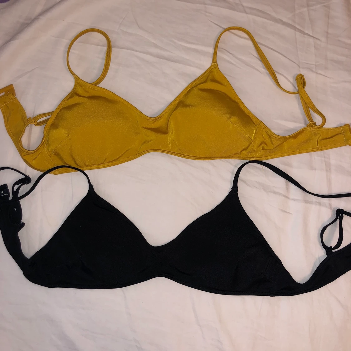 Bikini överdelar från Monki!