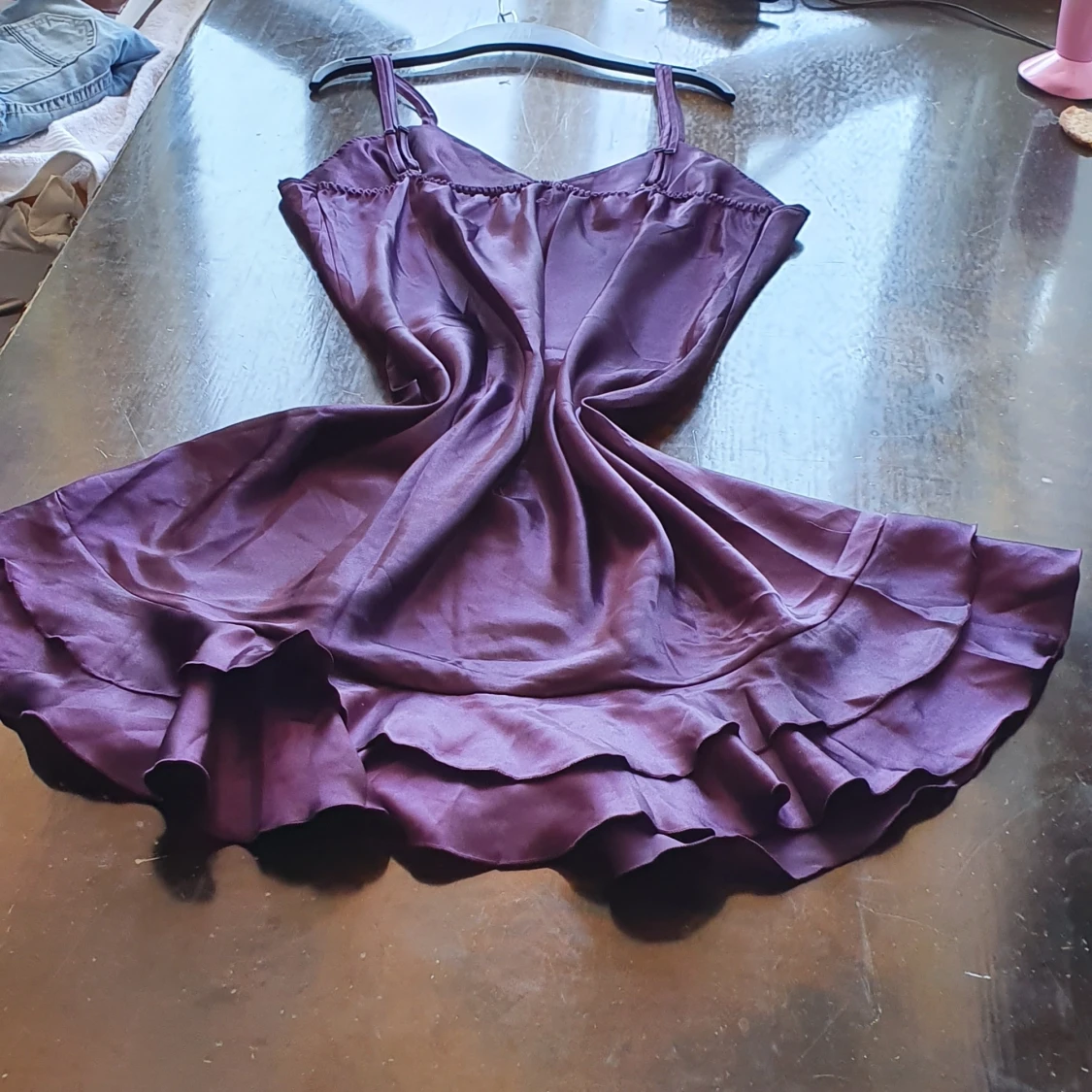 Super fint satin vologoklänning 