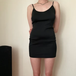 Miniklänning - Svart 90,s miniklänning från humana🖤 skönt tyg 
