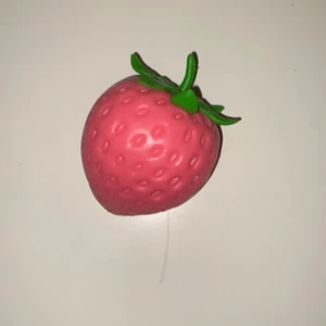 Stresbol jordgub - Vi säljer en jordgub stresbol