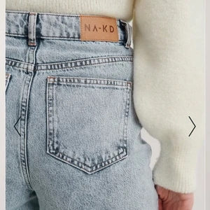 Jeans NAKD - Ett par ljusa jeans från NA-KD. Tycker de är så fina men säljer då de tyvärr är för stora för mig.