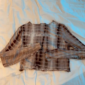 Jättefin tröja - Jätte fin tröja som aldrig är använd och tyvär inte kommer till användning. Köparen står för frakten💗💗