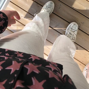 Linnebyxor  - Linnebyxor köpta på zalando , nästintill oanvända  ❤️ kan gå ner i pris vid snabb affär, köparen står för frakten 💞