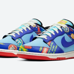 Söker dunks eller jordan 4 - Någon som har ett par dunks eller jordan 4 kontakta vad för par ni har så är jag intresserad!