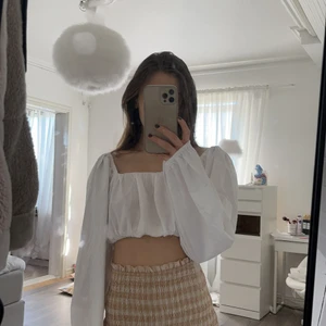 Sommar blus! - Jätte fin sommar blus säljes helt oanvänd! Kan fraktas och mötas🥰 150+frakt