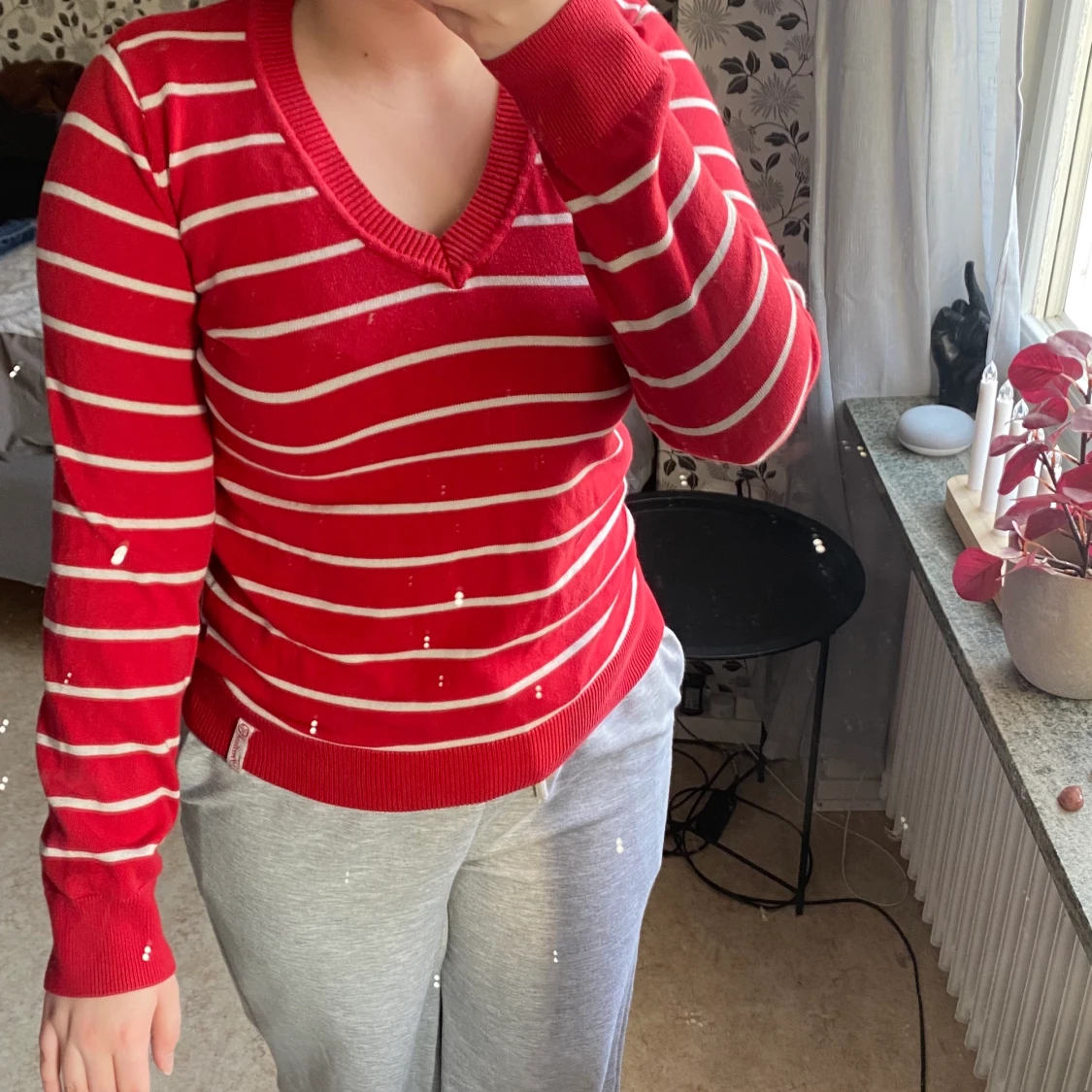Röd V ringad tröja 