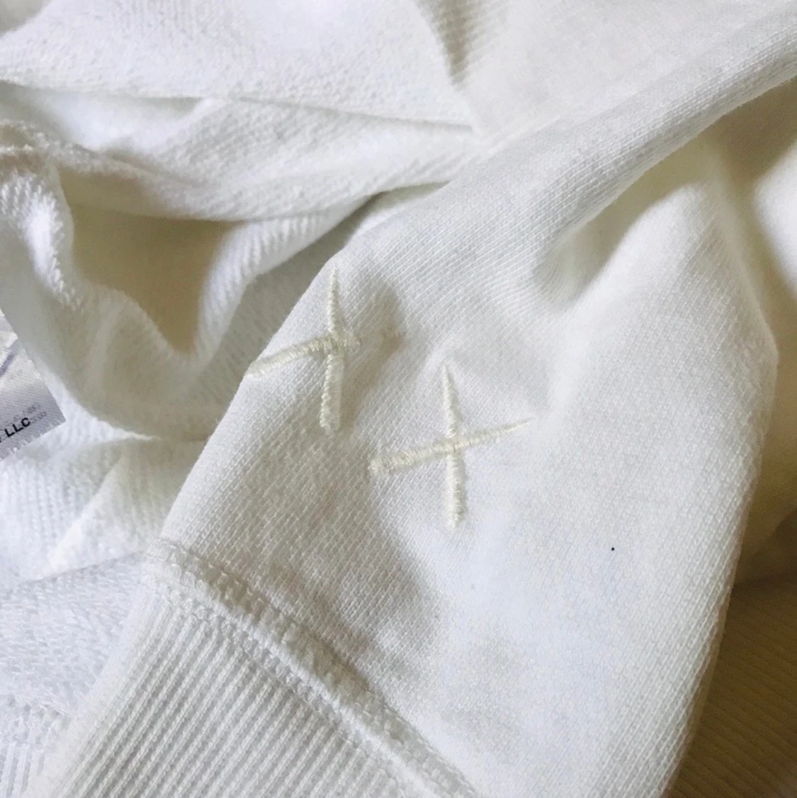 UNIQLO x JOE KAWS HOODIE - 91