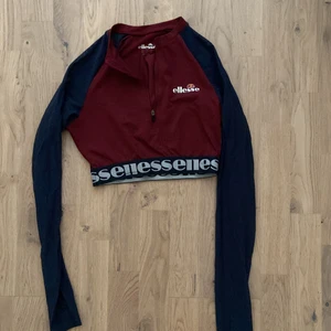 Tränings topp  - Storlek XS men passar även en S