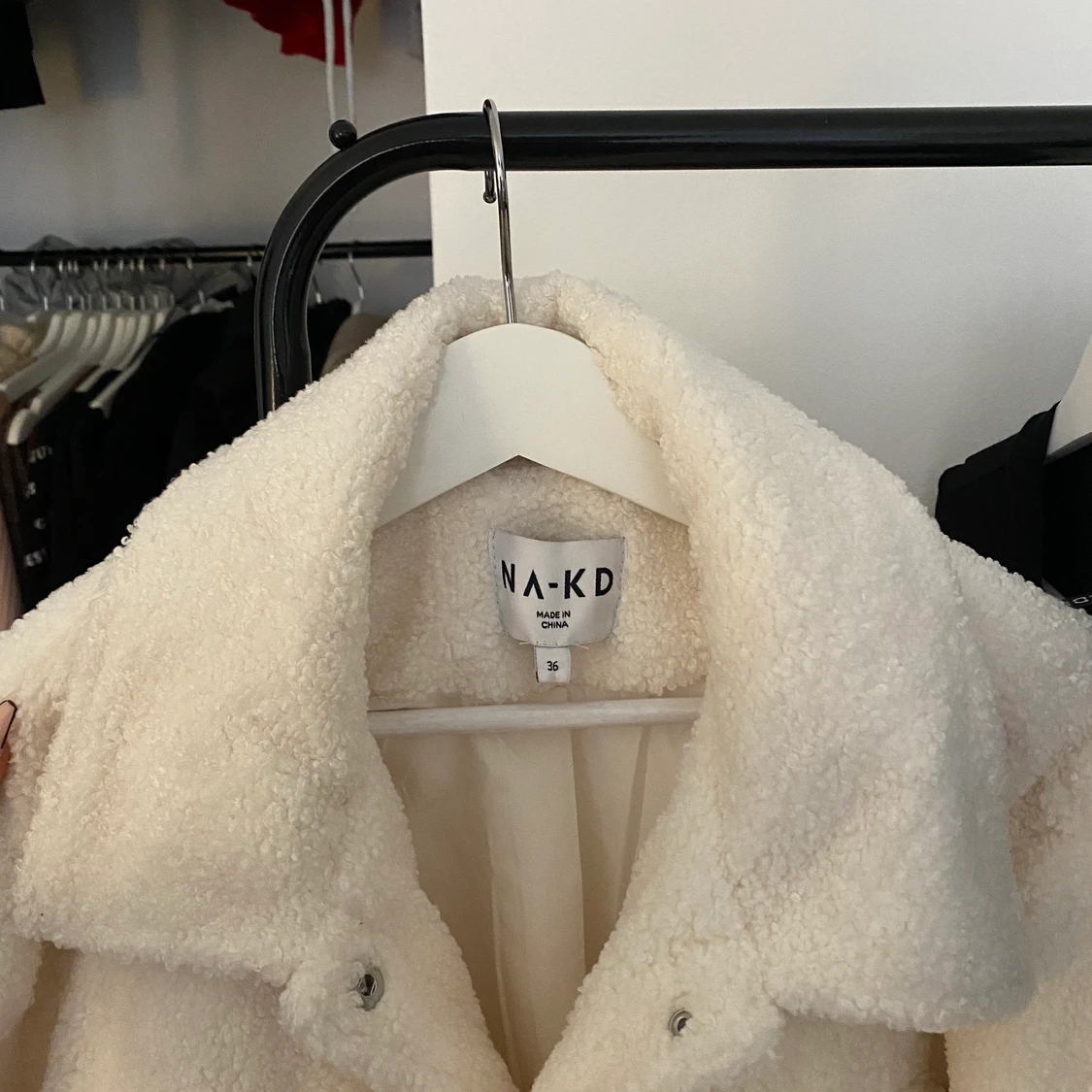 NA-KD tesdyjacka - 91