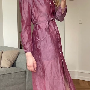 Wood Wood knytte-kjole  - Wood Wood kjole brugt en gang, korte ærmer 