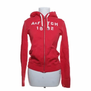 Abercrombie & Fitch huvtröja  - Super fin men säljer pga att den är lite liten. Köpt second hand. Storlek s man passar helt klart xs också.
