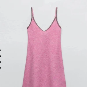 Zaraklänning - Intressekoll på denna fina zaraklänningen. Helt ny i storlek M💗💗💗