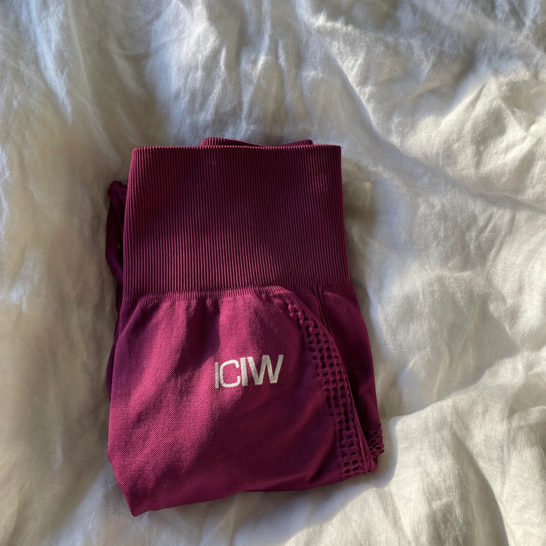 ICIW dynamic seamless tights slutsålda