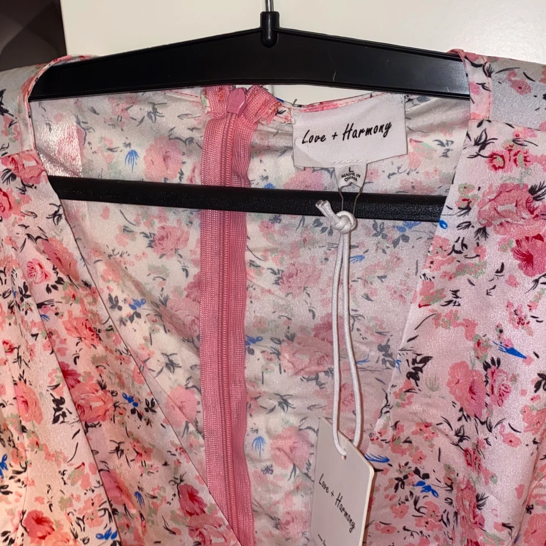 Oanvänd klänning från dollskill - 91