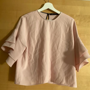 Fin topp i rosa  - Ljusrosa topp från Zara Woman 
