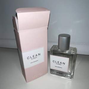 En helt ny oanvänd Clean The Classic parfym (Eau de parfym) på 60 ml säljes nu. Perfekt julklapp! 