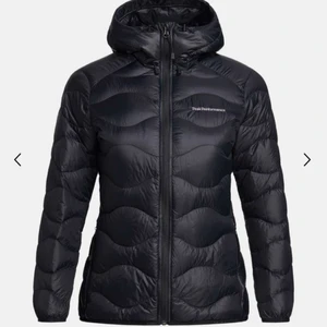 Peak performence - I fint skick. Kan gå ner i pris