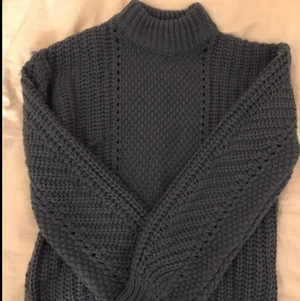 Picses - Mörkblå, stickad tröja, kliar och sticks inte, helt ny💙 XS men skulle passa på en S med