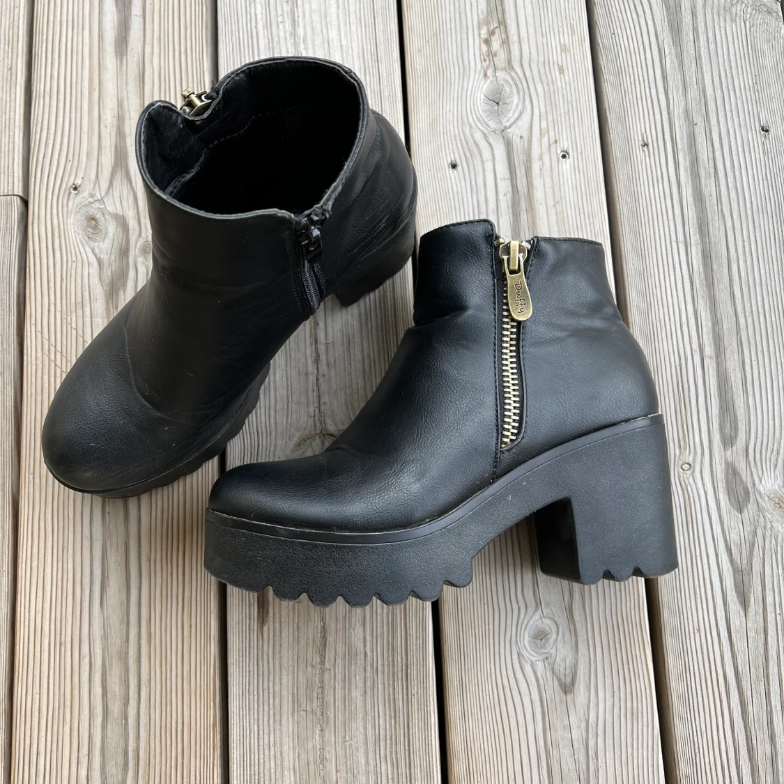 Kängor storlek 38 - 90