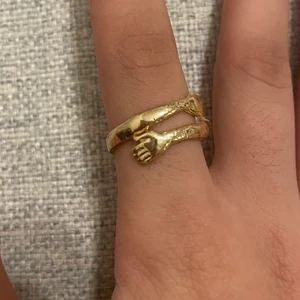 Ring - Säljer denna fina ringen för 15kr❤️