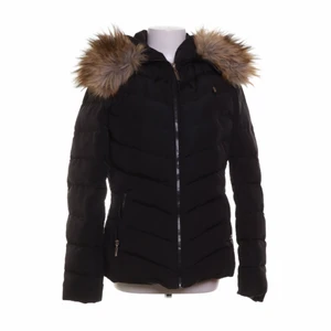 Vinterjacka - Alice by belle shoes vinterjacka, använt några gånger men är oskadad. 