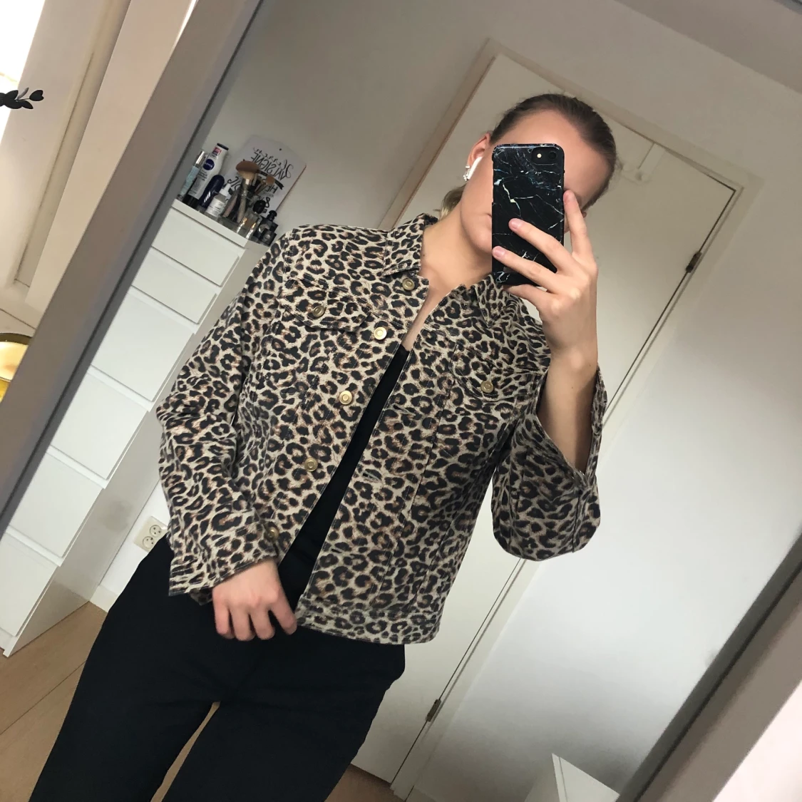 Leopardmönstrad jacka